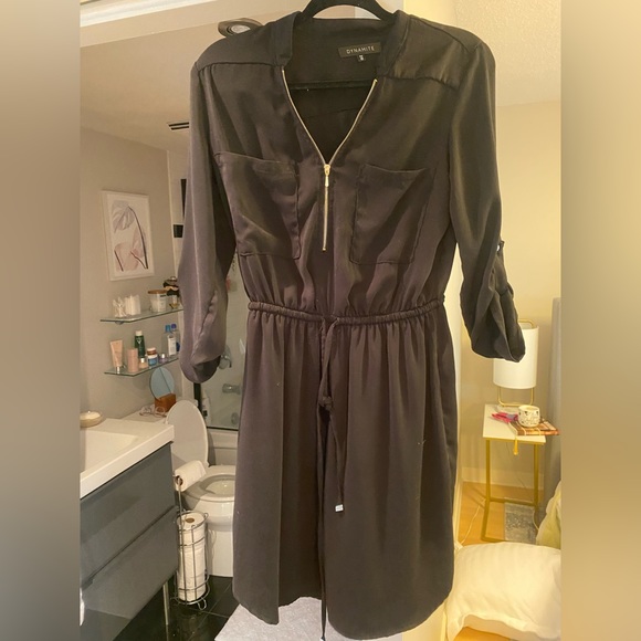 Dynamite black long sleeved dress - Picture 1 of 1